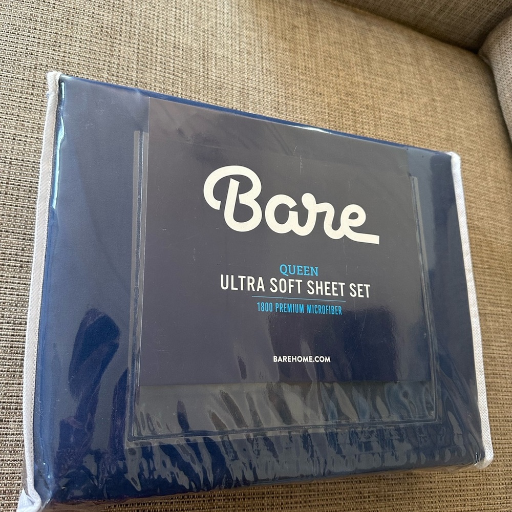 Queen sheet set. NWT. Bare is lovely quality but just bought a larger bed.